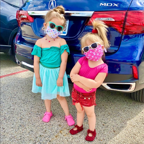 Meet your Posher, Stephanie - Picture 4 of 7